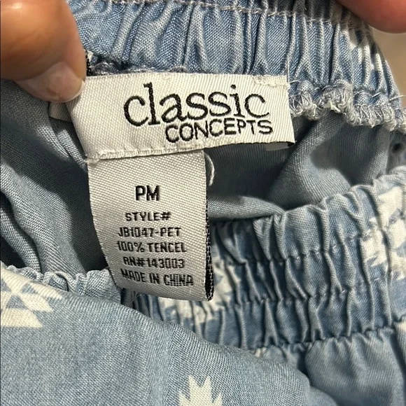 Blue Patterned Women's Skirt - Features side pockets - Picture 2 of 3